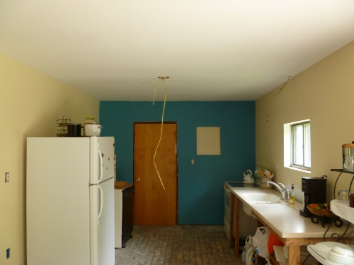 turquoise painted kitchen walls